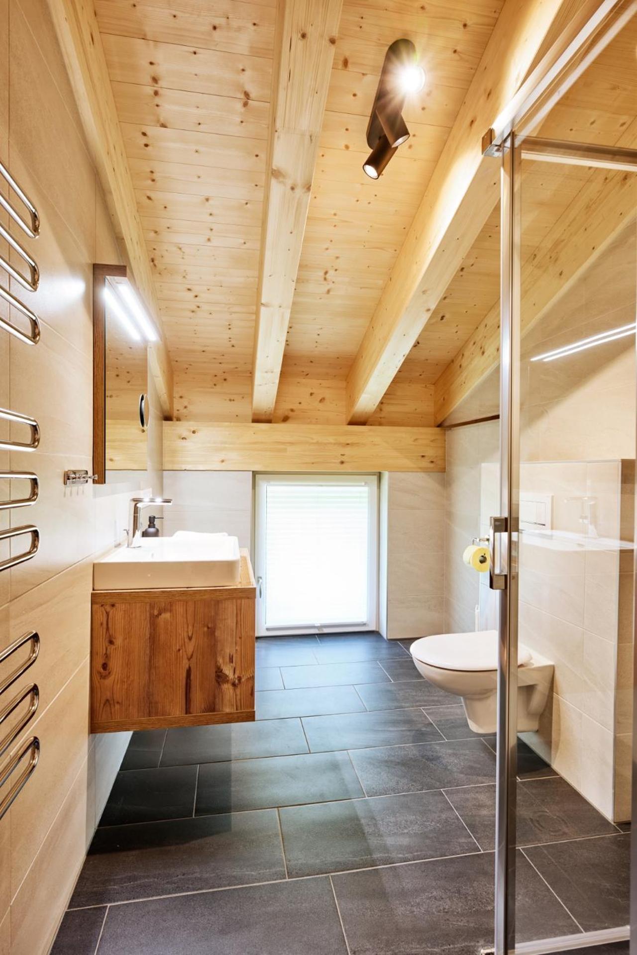 Апартаменти Alpenstolz Damuels Haus 1 - Stilvoll Urlauben In Den Bergen Екстер'єр фото